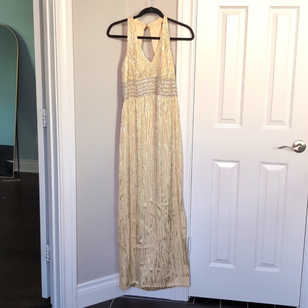 Victoria Royal cocktail dress cream size 6